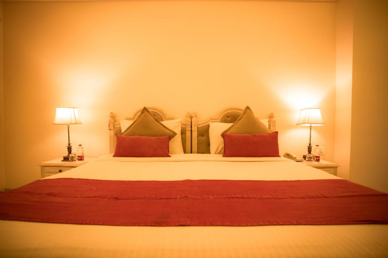 เดอะ เกห์ลูร์ Hotel อุเดเปอร์ ภายนอก รูปภาพ